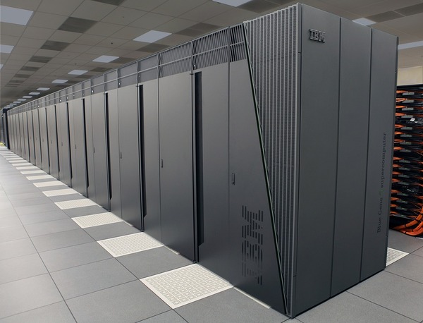 picture of mainframe computer