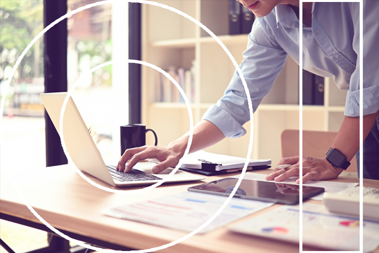 How to Keep Policyholders Informed and Confident Through Uncertainty