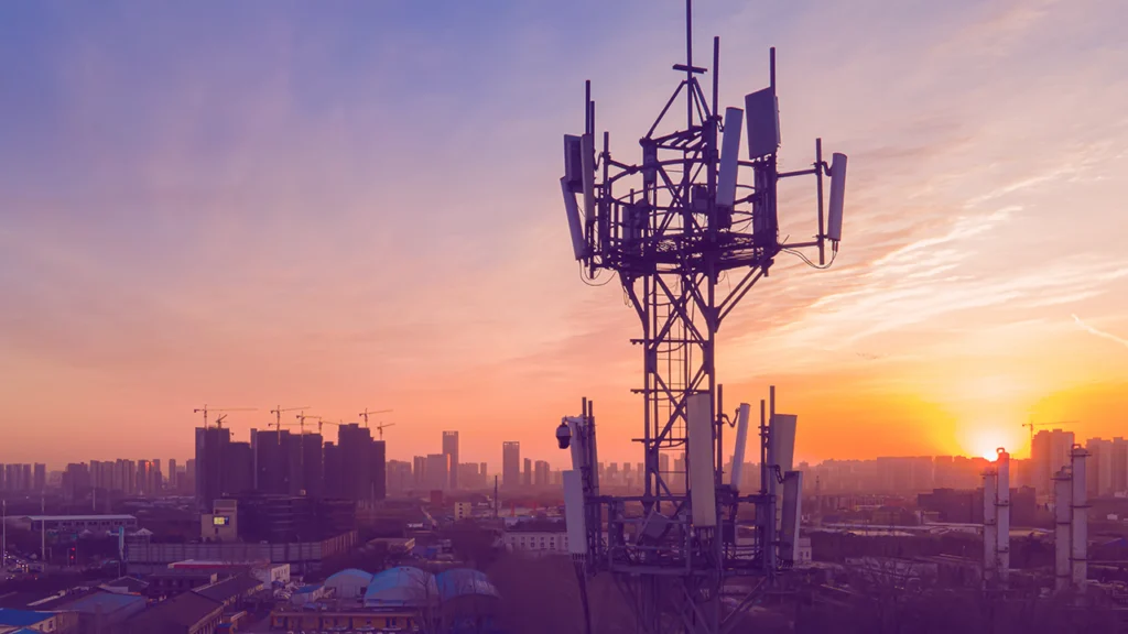 Telecommunications tower